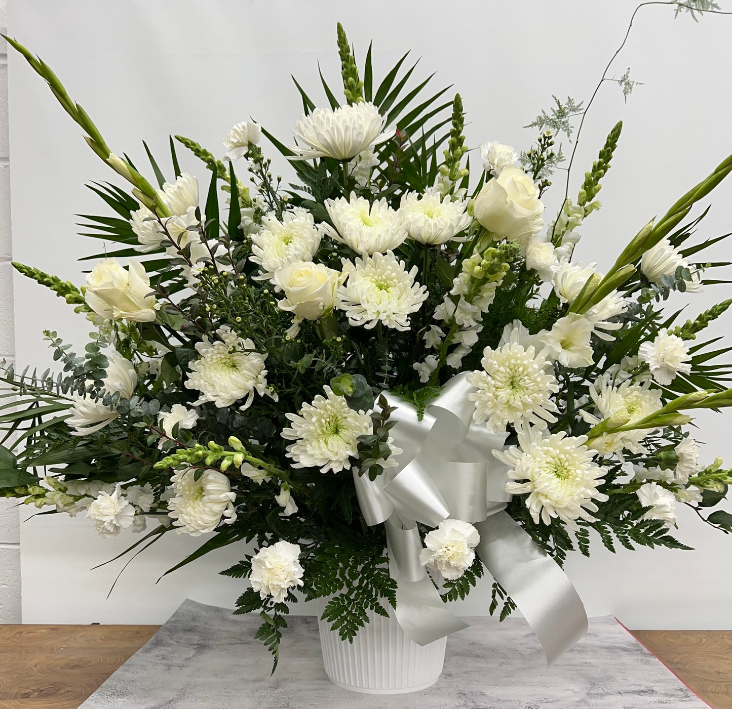 DS-254 (Sympathy basket arrangement)